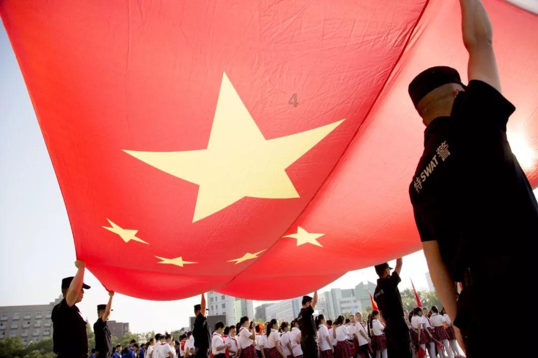 男生说不喜欢我，然后就还主动跟我说见面，但是总是下周下周原本定的这周日但他说上班领导不给批？游戏画面