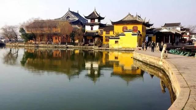 拥堵的停车场