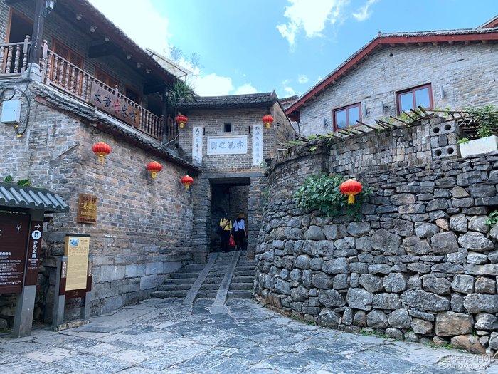 明代官制杂说:从出身身份到史官史录